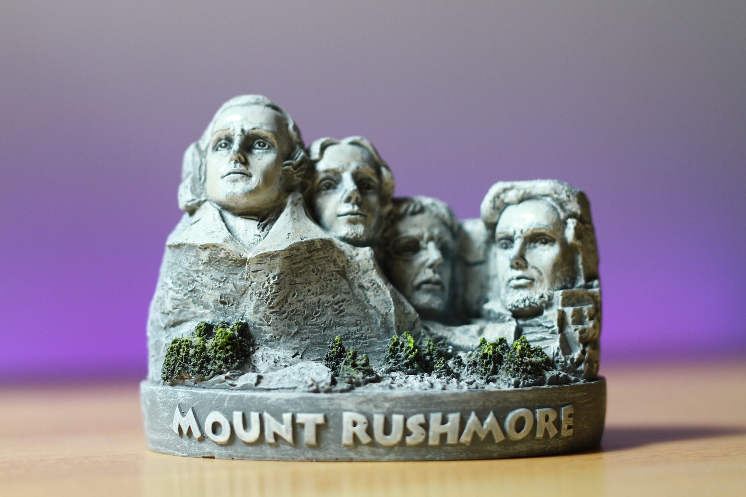 Mount Rushmore figurine