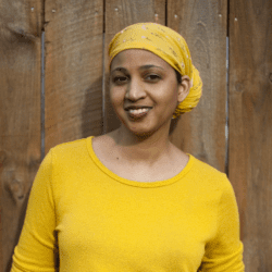 Author Kelly Campos.